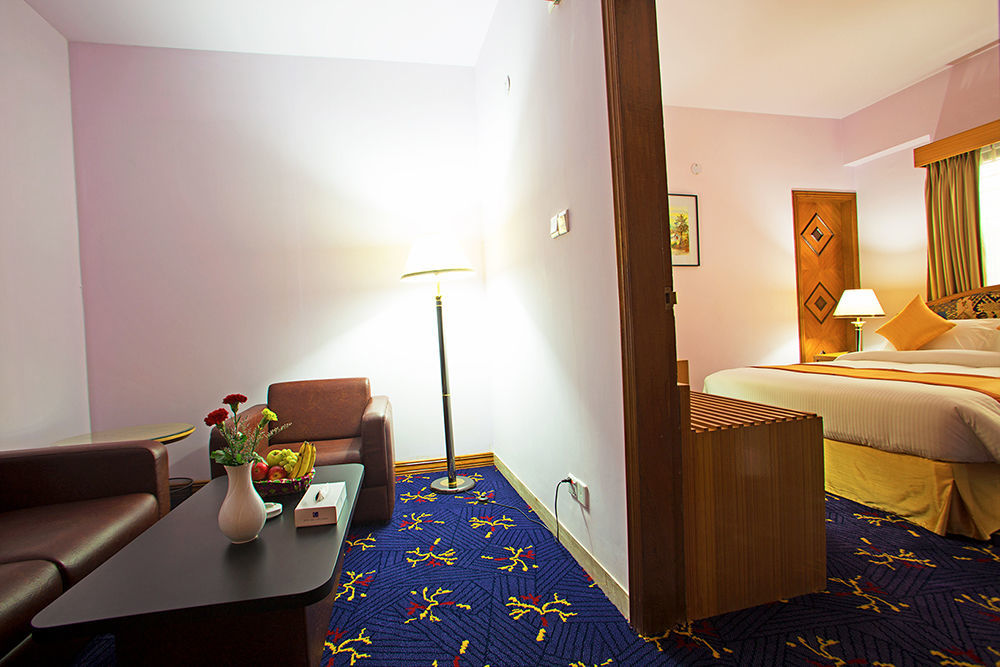 Hotel Lake Castle - Parkview Dhaka Ngoại thất bức ảnh